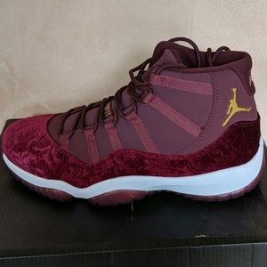 AIR JORDAN 11 RETRO RL GG SIZE 9